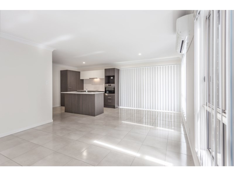 1 & 2/1a Weetwood Street, Newtown QLD 4350