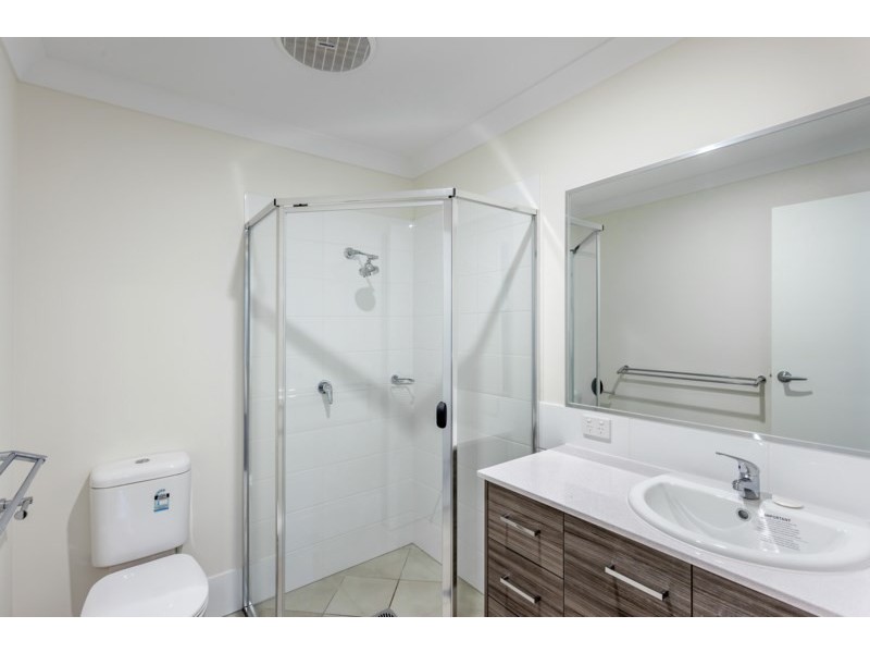 1 & 2/1a Weetwood Street, Newtown QLD 4350