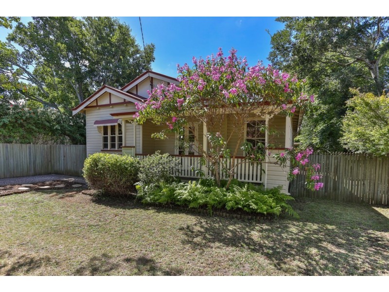 25 Albert Street, Newtown QLD 4350