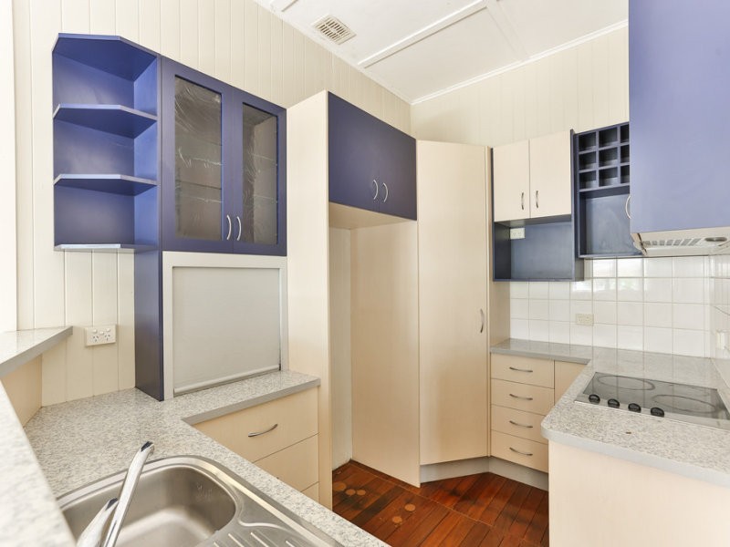 25 Albert Street, Newtown QLD 4350