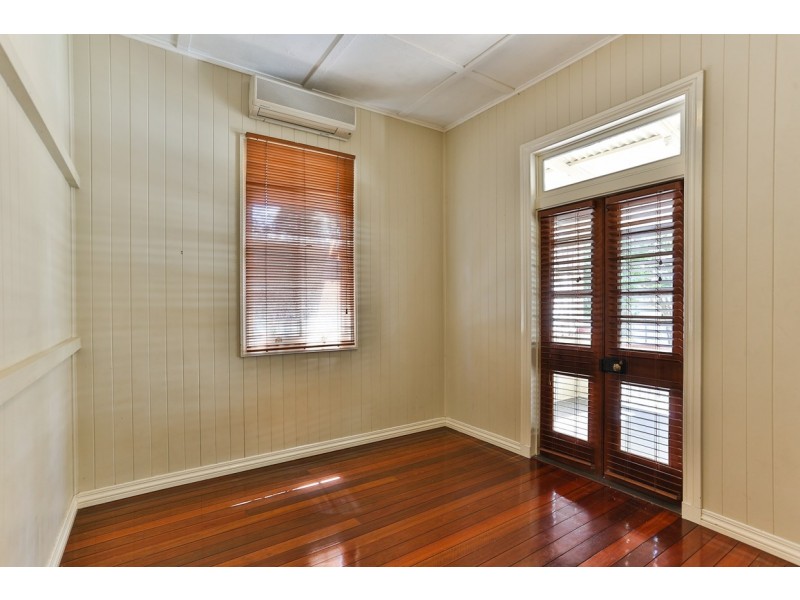 25 Albert Street, Newtown QLD 4350