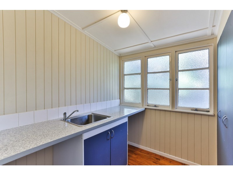 25 Albert Street, Newtown QLD 4350