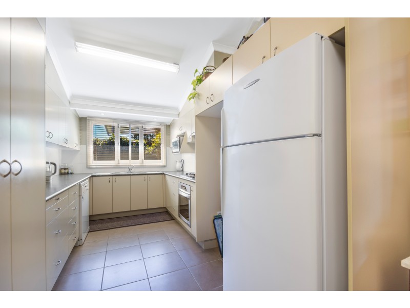 33 Anzac Avenue, Newtown QLD 4350