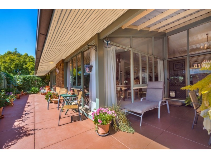 33 Anzac Avenue, Newtown QLD 4350