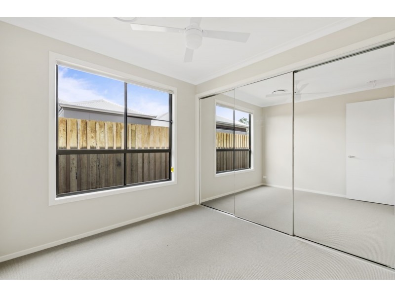 5/27 Yarrow Close, Middle Ridge QLD 4350