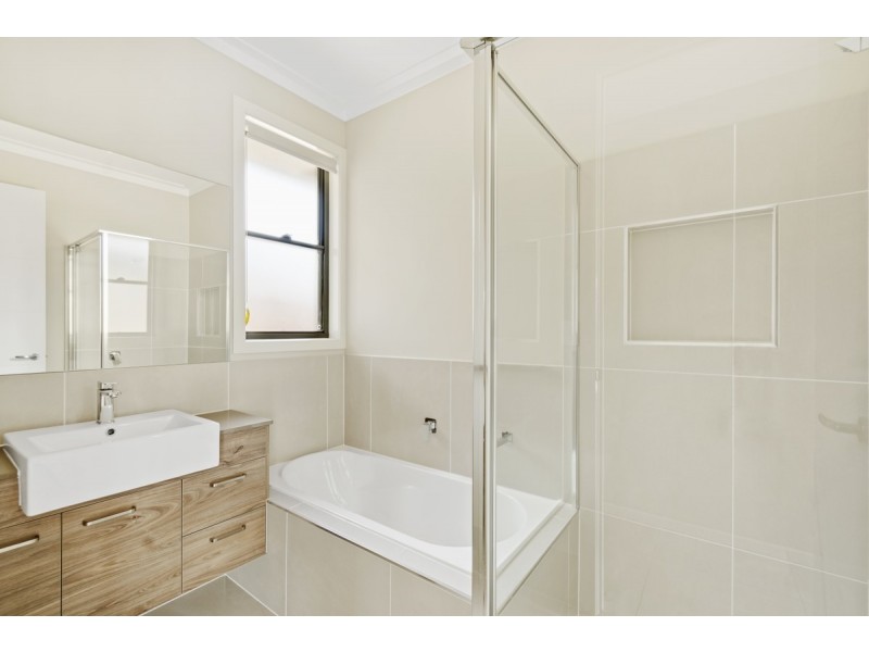 5/27 Yarrow Close, Middle Ridge QLD 4350