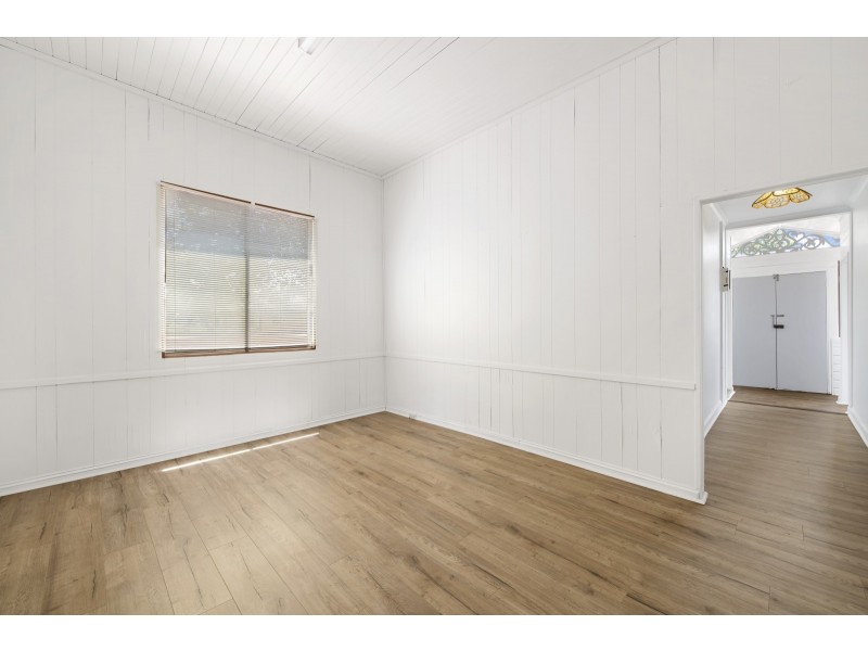262 James Street, Harristown QLD 4350