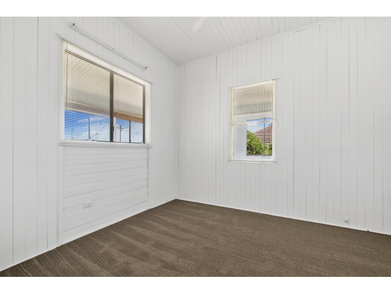 262 James Street, Harristown QLD 4350