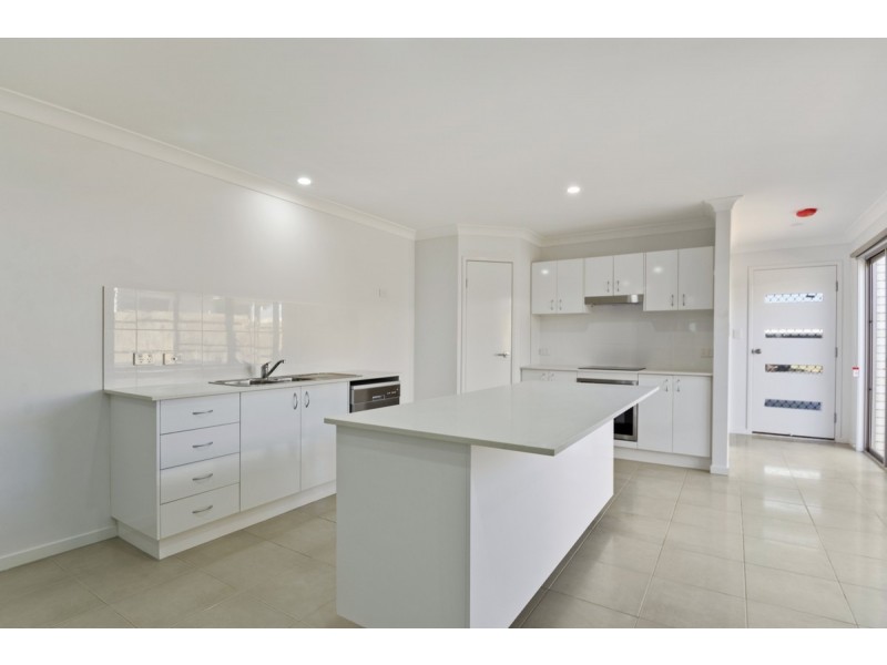 2/6a Tatum Court, Glenvale QLD 4350