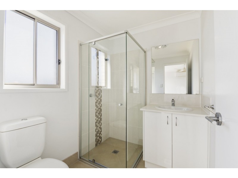 2/6a Tatum Court, Glenvale QLD 4350