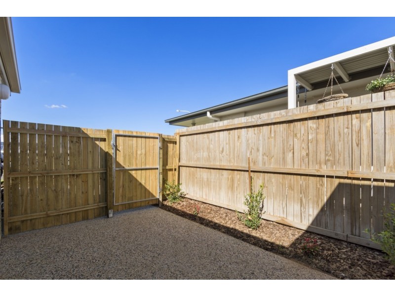 2/6a Tatum Court, Glenvale QLD 4350