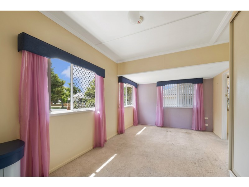 280 West Street, Kearneys Spring QLD 4350