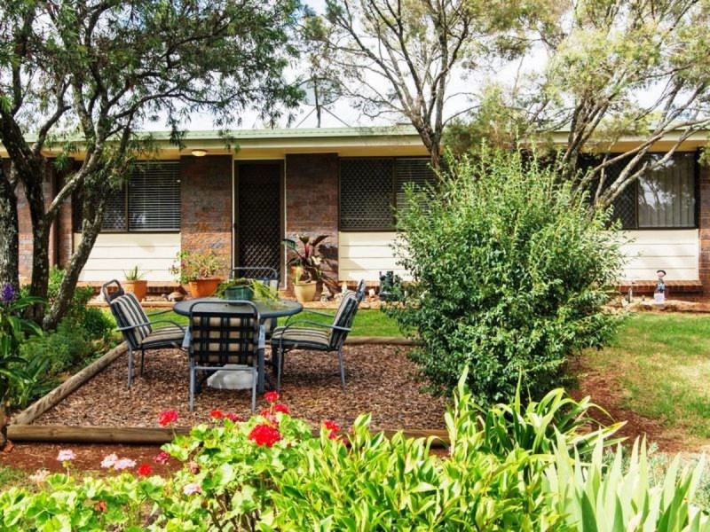 8/1 Whichello Street, Newtown QLD 4350
