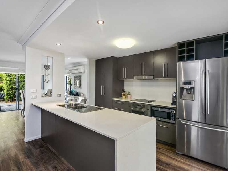 57 Venice Street, Burleigh Waters QLD 4220