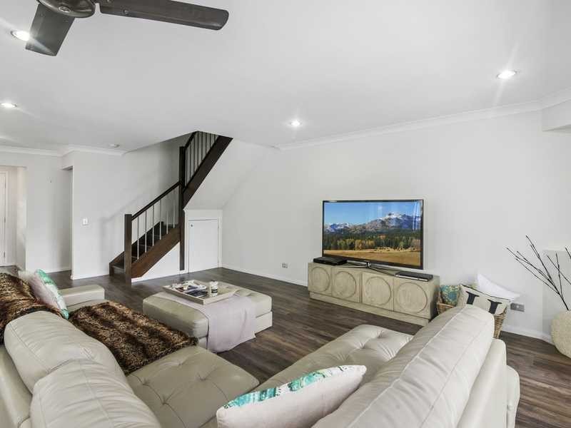 57 Venice Street, Burleigh Waters QLD 4220