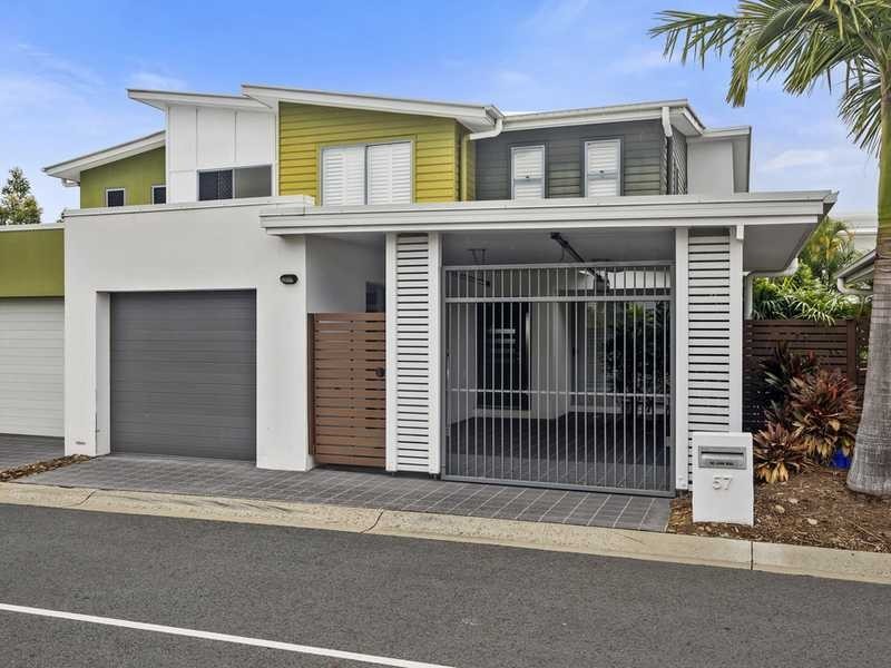 57 Venice Street, Burleigh Waters QLD 4220