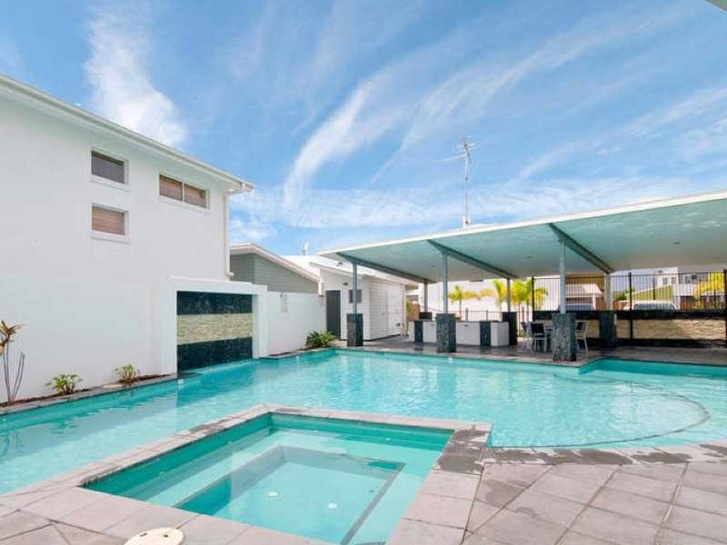 57 Venice Street, Burleigh Waters QLD 4220