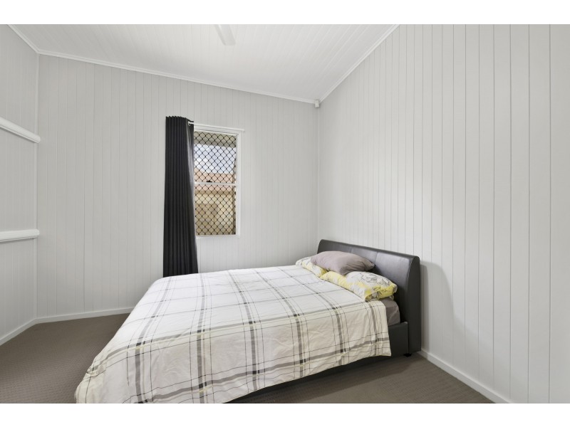 102 James Street, South Toowoomba QLD 4350