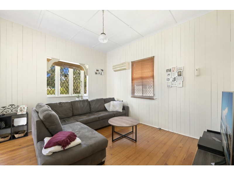 43 Wallace Street, Newtown QLD 4350