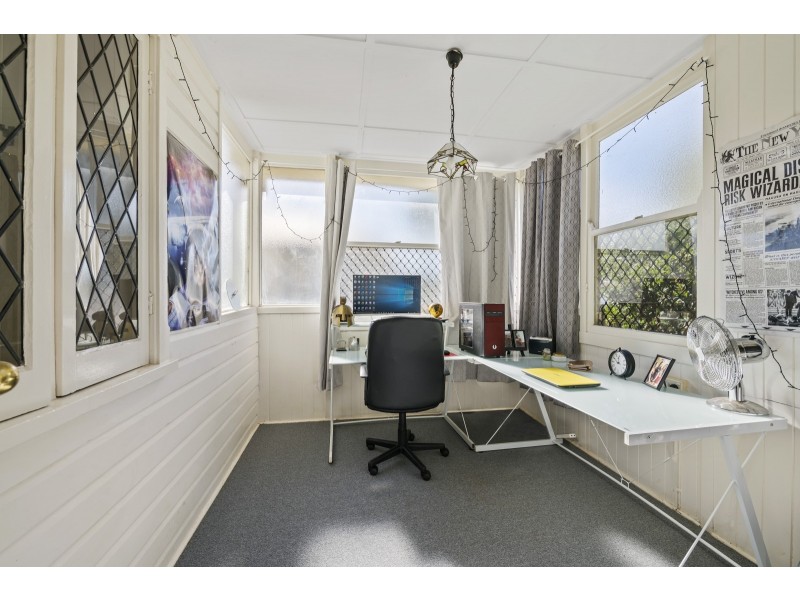 43 Wallace Street, Newtown QLD 4350