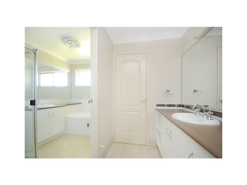 1 Angus Street, Highfields QLD 4352