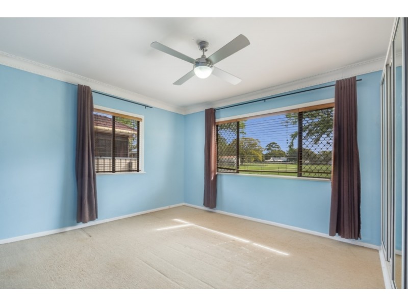 34 Hillside Street, Newtown QLD 4350