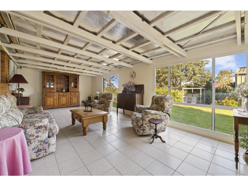 8 Seppelt Street, Wilsonton Heights QLD 4350