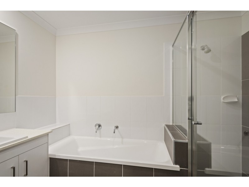 4 Waverley Street, North Toowoomba QLD 4350