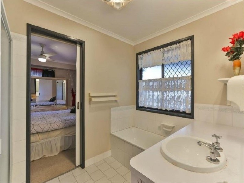 5 Gowrie Lilyvale Road, Gowrie Junction QLD 4352