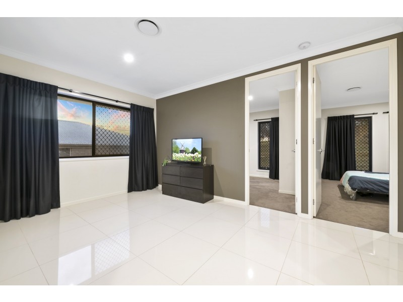 21 Wandoo Crescent, Westbrook QLD 4350