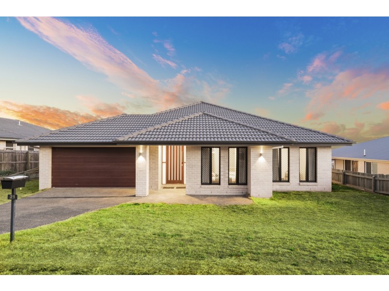 21 Wandoo Crescent, Westbrook QLD 4350