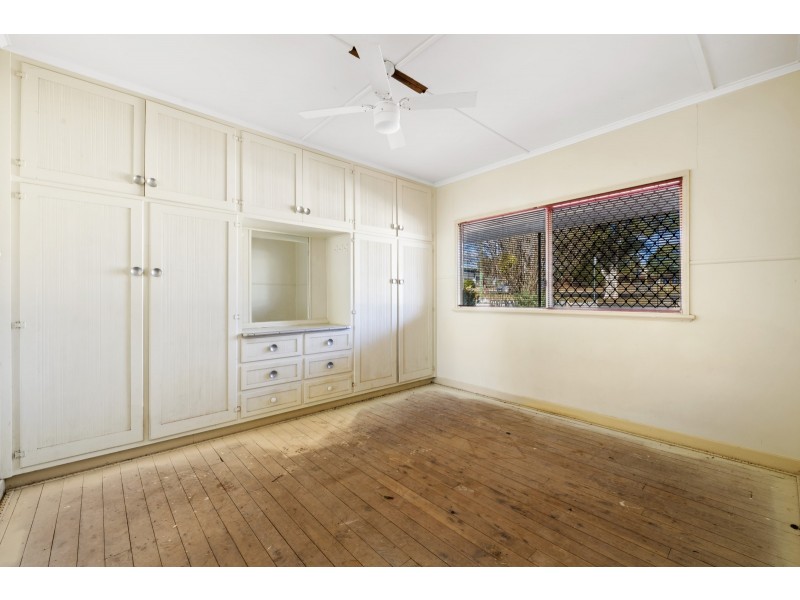 125 Stephen Street, Harristown QLD 4350