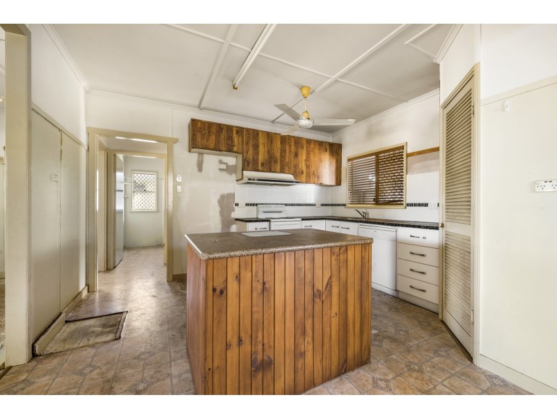 125 Stephen Street, Harristown QLD 4350