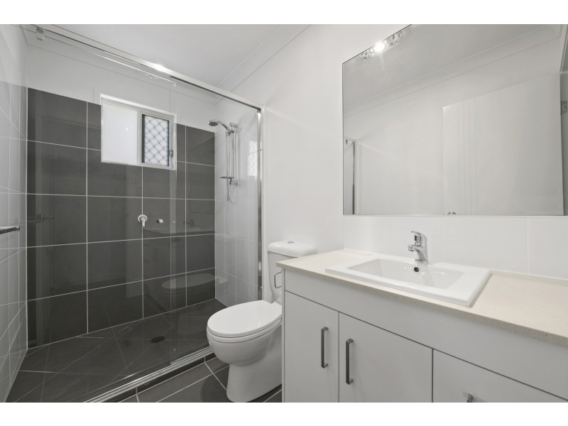 5/5A Berry Street, Newtown QLD 4350