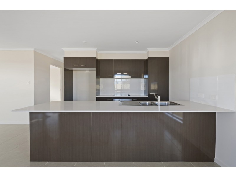 1 Gains Place, Glenvale QLD 4350
