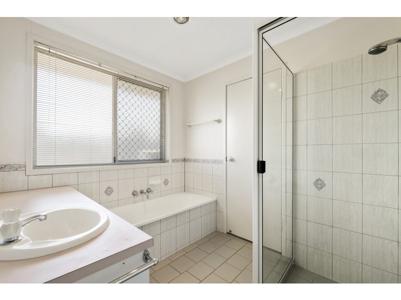 18 Bright Street, Wyreema QLD 4352