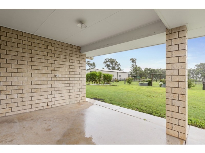 30 Phipps Drive, Meringandan West QLD 4352