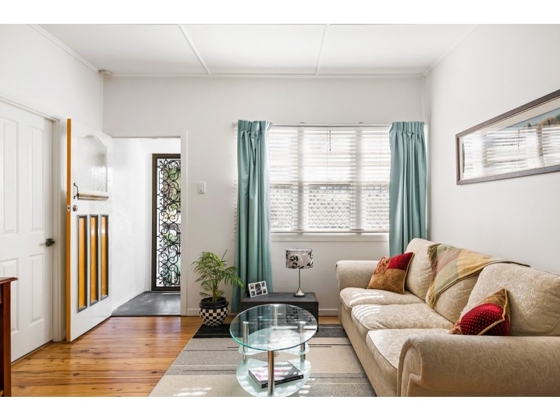 4A Bothwell Street, Newtown QLD 4350