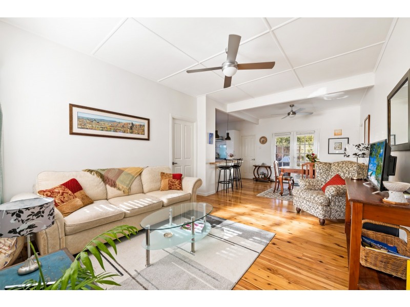 4A Bothwell Street, Newtown QLD 4350