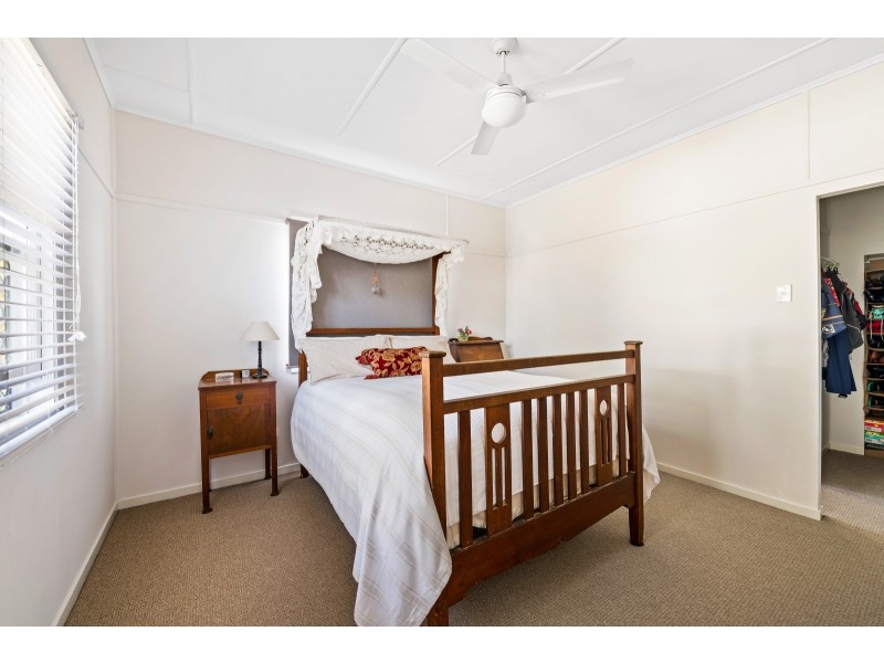 4A Bothwell Street, Newtown QLD 4350