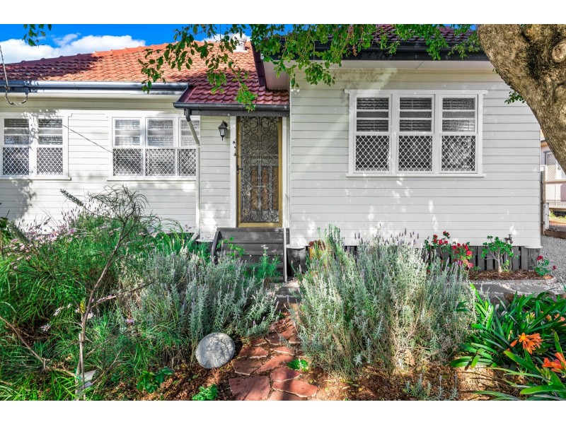4A Bothwell Street, Newtown QLD 4350