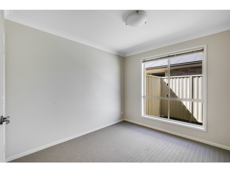 2/2 Yearling Close, Glenvale QLD 4350