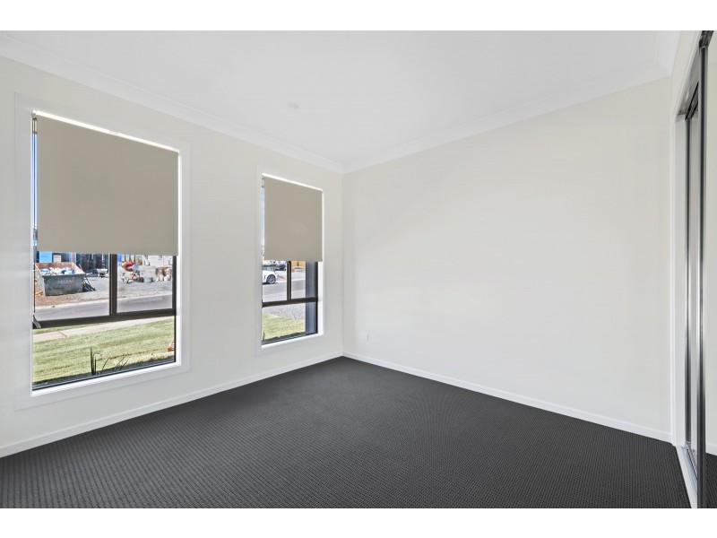 2/5 McInnes Crescent, Glenvale QLD 4350