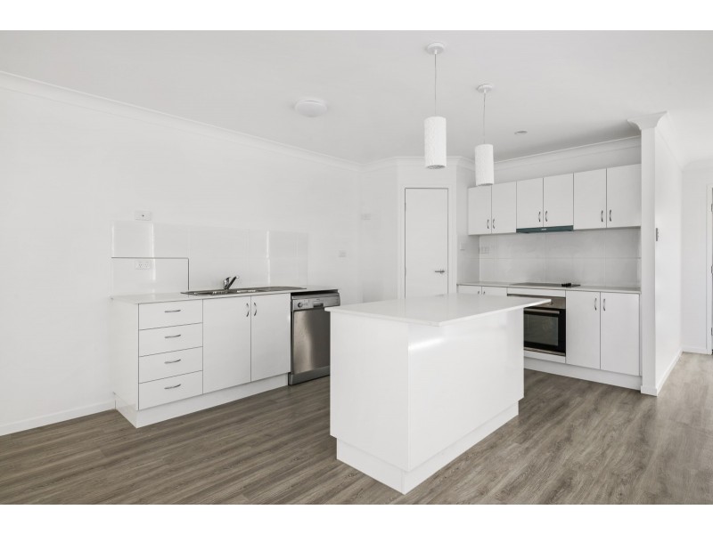 1/94 Sanctuary Drive, Cranley QLD 4350