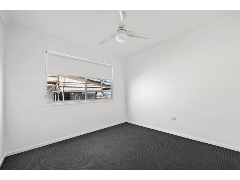 1/94 Sanctuary Drive, Cranley QLD 4350