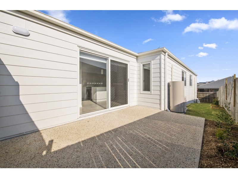 1/94 Sanctuary Drive, Cranley QLD 4350