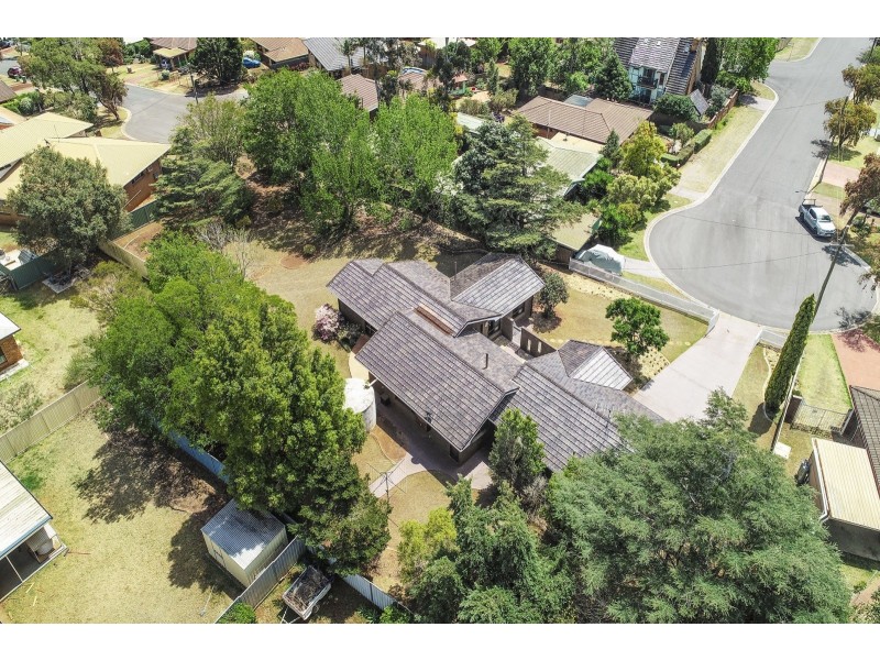 39 Wellcamp Street, Newtown QLD 4350