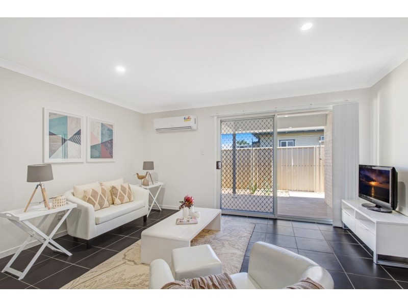 2/8 Glenvale Road, Harristown QLD 4350