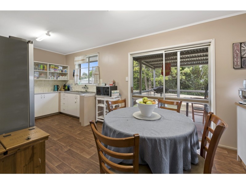 9 Trousdell Court, Rockville QLD 4350