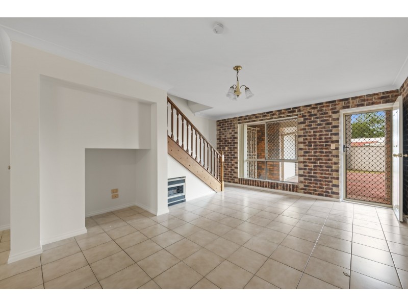 2/7 Phyllis Street, Harristown QLD 4350